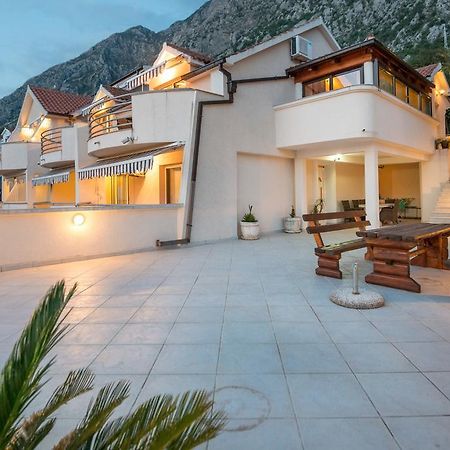 Apartments Ivardic Kotor Buitenkant foto