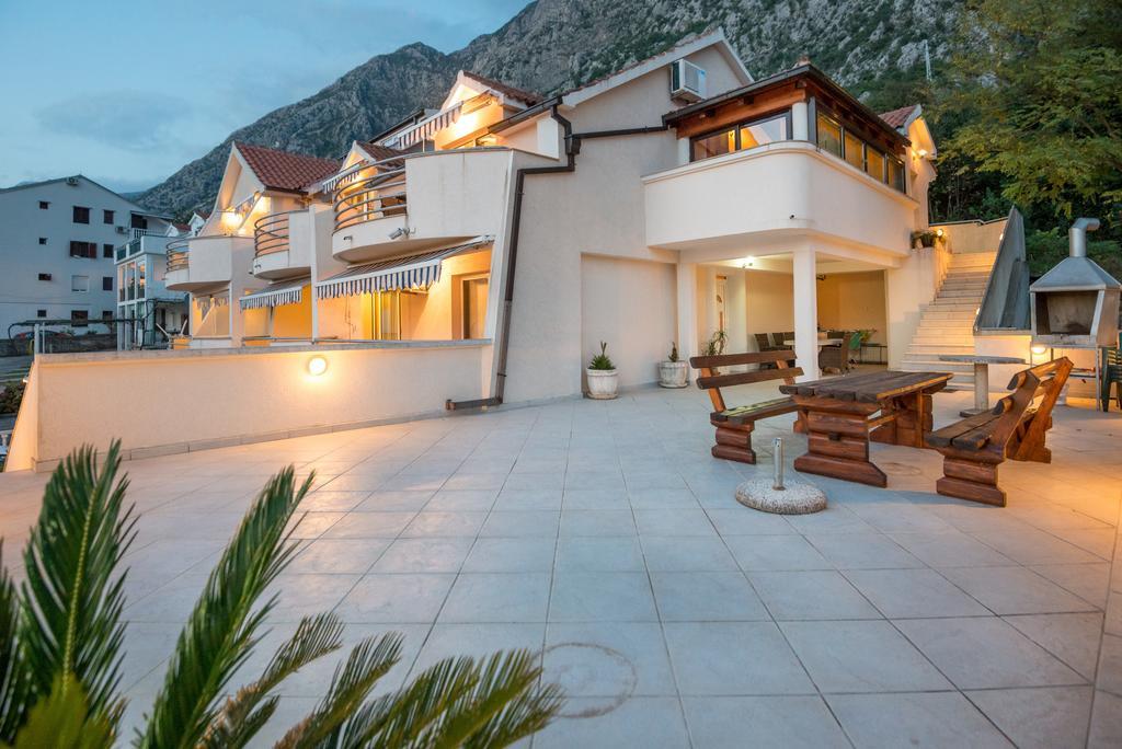 Apartments Ivardic Kotor Buitenkant foto