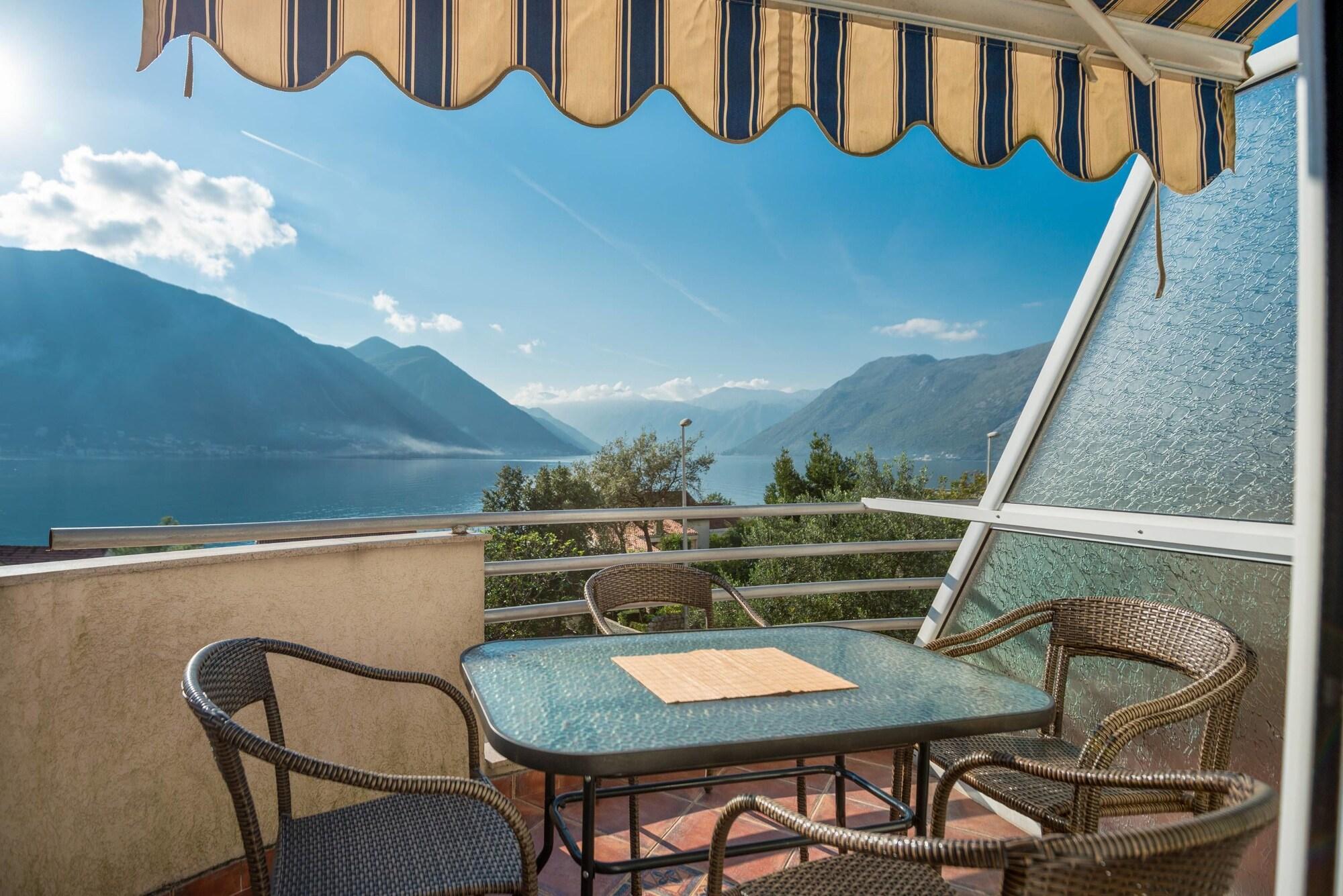 Apartments Ivardic Kotor Buitenkant foto