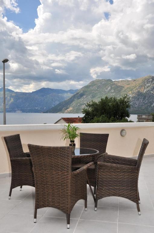 Apartments Ivardic Kotor Buitenkant foto