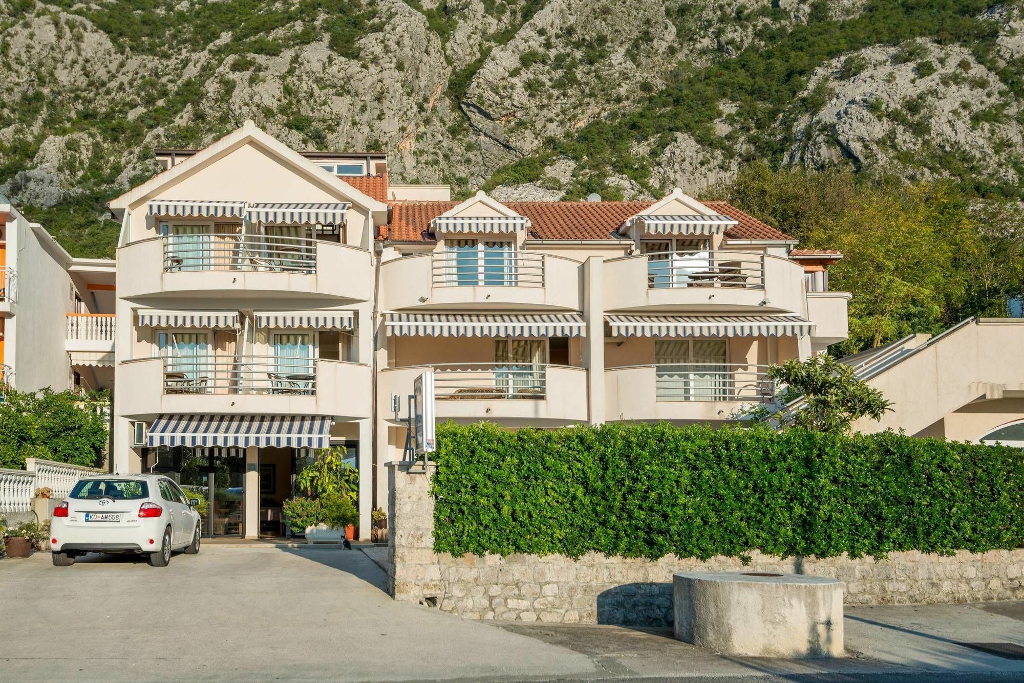 Apartments Ivardic Kotor Buitenkant foto